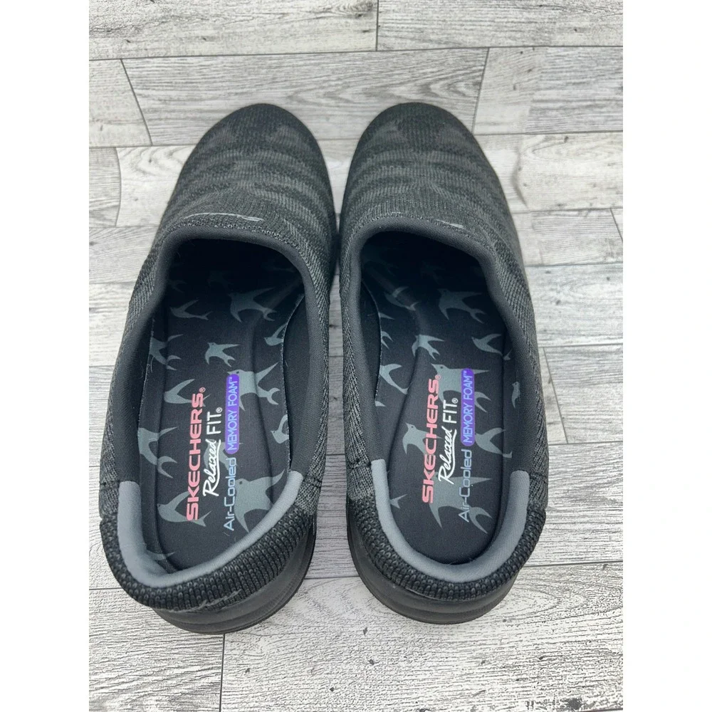 Skechers Relaxed Fit 44915 Black Knit Slip On Sneakers Womens Size 9 Memory Foam